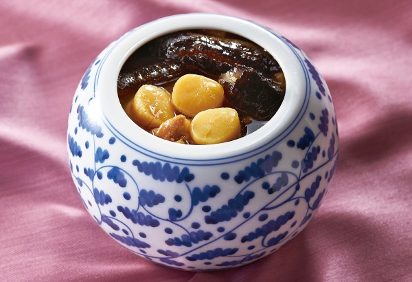 Buddha Jumps Over the Wall: Braised Scallops with Pork, Chicken and Sea Cucumber in Broth